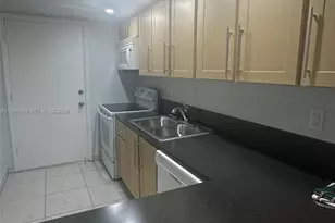 8101 SW 73rd Ave, Miami, FL 33143 - Photo 5