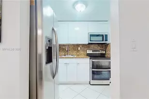 6095 W 18th Ave, Hialeah, FL 33012 - Photo 5