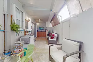 6095 W 18th Ave, Hialeah, FL 33012 - Photo 15