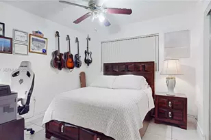 6095 W 18th Ave, Hialeah, FL 33012 - Photo 11