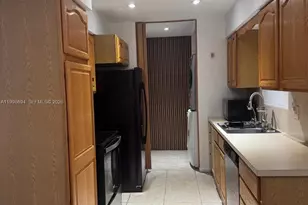 6350 SW 3rd St, Pembroke Pines, FL 33023 - Photo 7