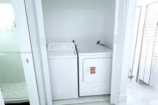 4600 W 8th Ave, Hialeah, FL 33012 - Photo 11