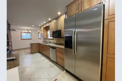 258 SW 1st Ct #HOUSE, Dania Beach, FL 33004 - Photo 5