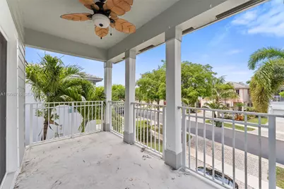 379 NE 31st Ave #379, Homestead, FL 33033 - Photo 17