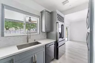 379 NE 31st Ave, Homestead, FL 33033 - Photo 11