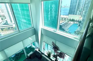 41 SE 5th St, Miami, FL 33131 - Photo 19