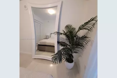 41 SE 5th St #1201, Miami, FL 33131 - Photo 13