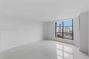 19101 NE 36th Ct, Aventura, FL 33180 - Photo 15