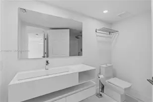 19101 NE 36th Ct, Aventura, FL 33180 - Photo 25