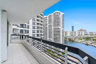 19101 NE 36th Ct, Aventura, FL 33180 - Photo 33