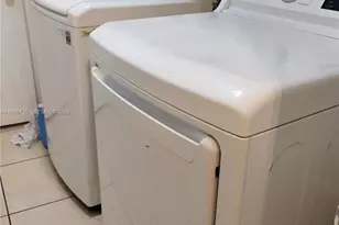 **** Thomas St, Hollywood, FL 33021 - Photo 9