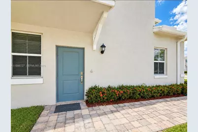 823 SE 17th St, Homestead, FL 33034 - Photo 3