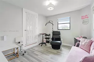 6871 SW 37th St, Miami, FL 33155 - Photo 13