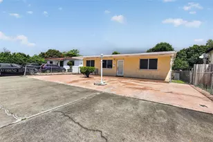 733 W 33rd St, Hialeah, FL 33012 - Photo 45