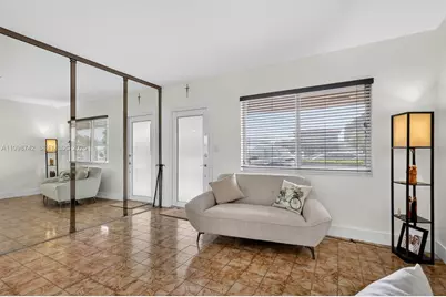 733 W 33rd St, Hialeah, FL 33012 - Photo 5