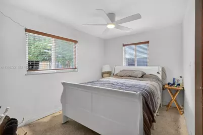 733 W 33rd St, Hialeah, FL 33012 - Photo 27