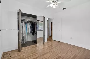 733 W 33rd St, Hialeah, FL 33012 - Photo 11