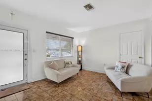 733 W 33rd St, Hialeah, FL 33012 - Photo 3