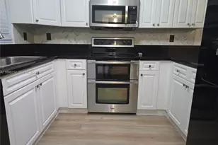 11091 NW 7th St, Miami, FL 33172 - Photo 5