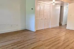 11091 NW 7th St, Miami, FL 33172 - Photo 11