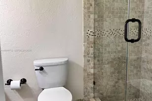 11091 NW 7th St, Miami, FL 33172 - Photo 17