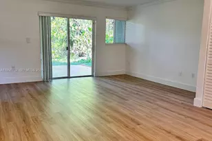 11091 NW 7th St, Miami, FL 33172 - Photo 9