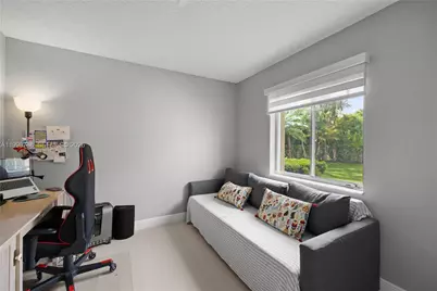 1413 Majesty Ter, Weston, FL 33327 - Photo 37