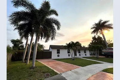 1666 SW 3rd Ct, Homestead, FL 33030 - Photo 11