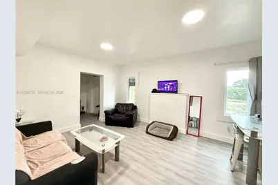 597 NW 69th St, Miami, FL 33150 - Photo 13