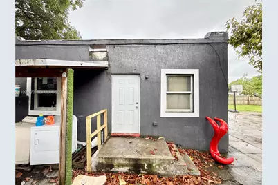 597 NW 69th St, Miami, FL 33150 - Photo 35