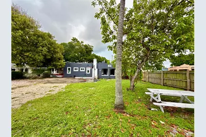 597 NW 69th St, Miami, FL 33150 - Photo 43