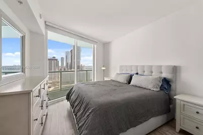 1900 N Bayshore Dr #2106, Miami, FL 33132 - Photo 7