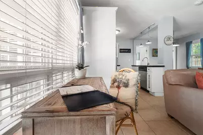 2033 NE 33rd Ave #2, Fort Lauderdale, FL 33305 - Photo 7