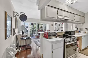 5240 NE 6th Ave, Oakland Park, FL 33334 - Photo 7