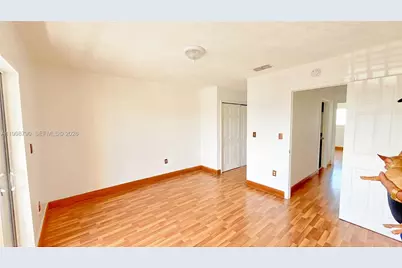 1283 W 51st Place #12, Hialeah, FL 33012 - Photo 27