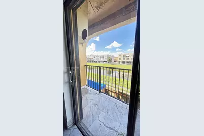 1283 W 51st Place #12, Hialeah, FL 33012 - Photo 25