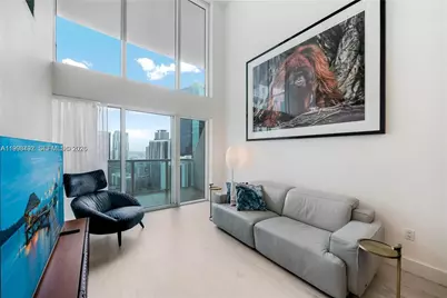 41 SE 5th St #1709, Miami, FL 33131 - Photo 3