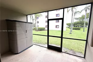 1600 SW 127th Way, Pembroke Pines, FL 33027 - Photo 17