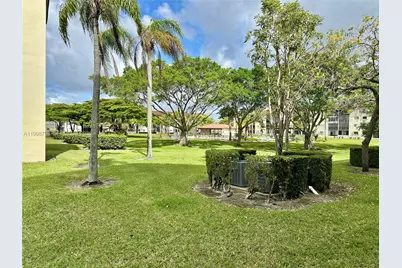 1600 SW 127th Way #101C, Pembroke Pines, FL 33027 - Photo 17