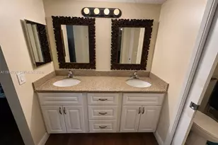 1600 SW 127th Way, Pembroke Pines, FL 33027 - Photo 9