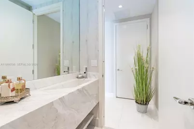 16901 Collins Ave #903, Sunny Isles Beach, FL 33160 - Photo 15