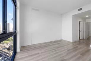 101 Diplomat Pkwy, Hallandale Beach, FL 33009 - Photo 21