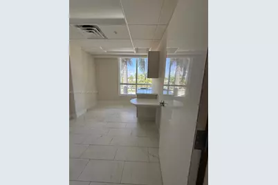 2866 E Oakland Park Blvd, Fort Lauderdale, FL 33306 - Photo 25