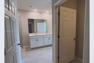 30 1Pl #3013, Cape Coral, FL 33914 - Photo 5