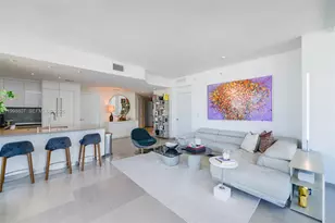 68 SE 6th St, Miami, FL 33131 - Photo 5