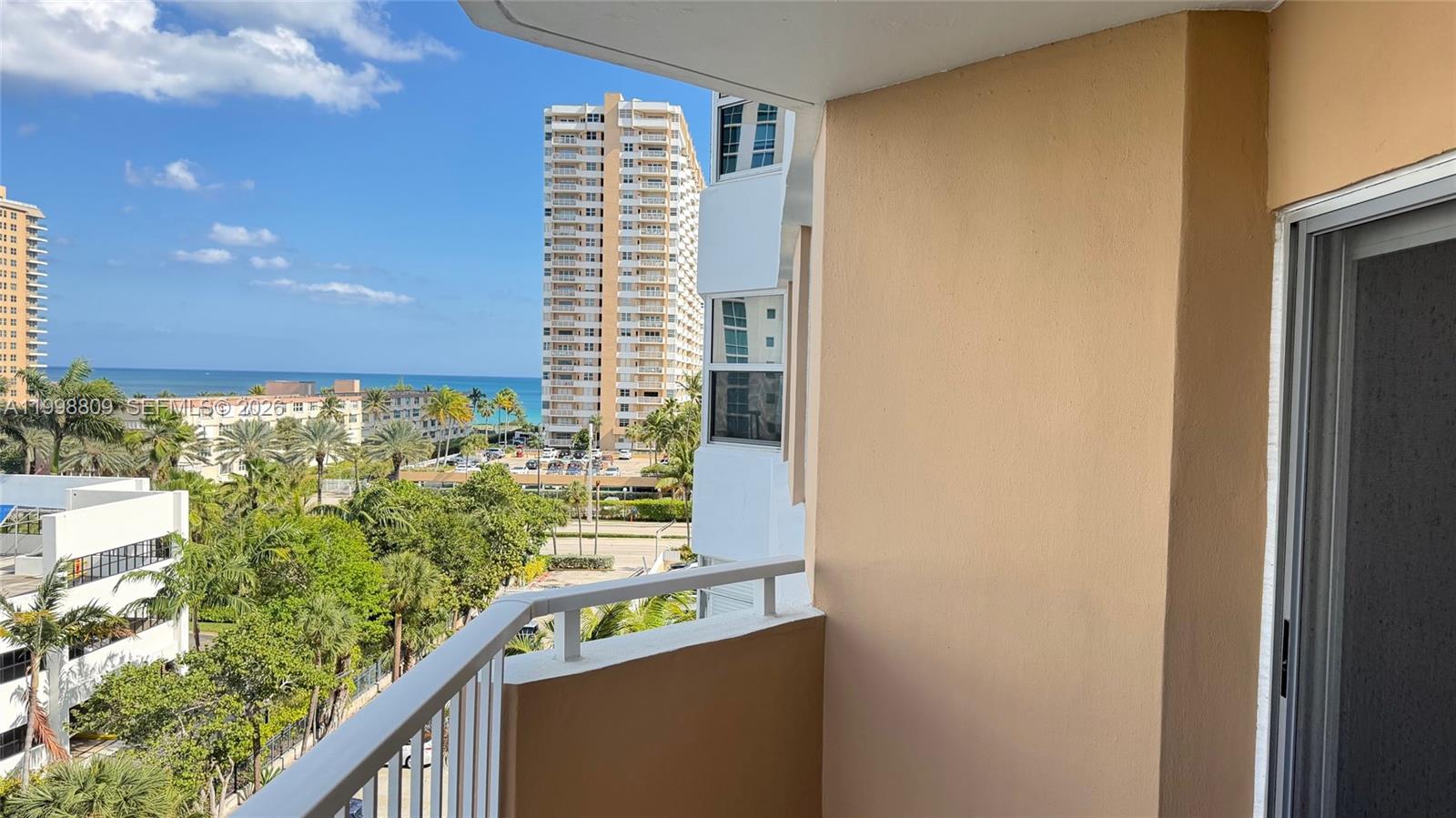 1965 S Ocean Dr #5D - 1965 S Ocean Dr #5D, Hallandale Beach, FL 33009 Luxury Property | Jose Angel Pina