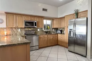 10140 SW 26th Terrace, Miami, FL 33165 - Photo 9