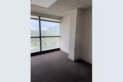 101 NW 167th St, North Miami Beach, FL 33169 - Photo 5