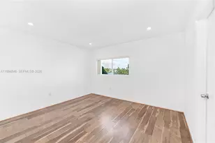 365 NW 109th Ave, Miami, FL 33172 - Photo 13