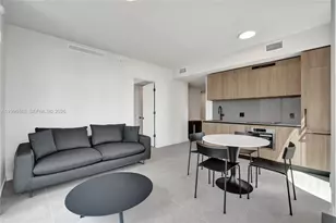 121 NE 5th St, Miami, FL 33132 - Photo 3